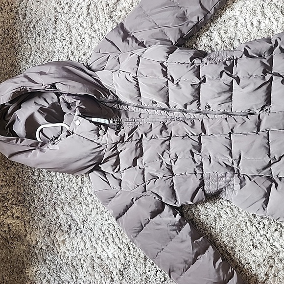 Cole Haan Women's Taffeta Down Coat with Bib Front and Dramatic Hood Size XS - Picture 5 of 16